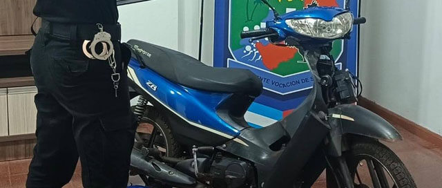 IGUAZÚ: Policía recuperó una motocicleta robada y la entregó a su dueña