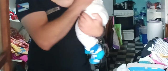 APÓSTOLES: La Policía resguardó a un bebé que había quedado solo en una vivienda